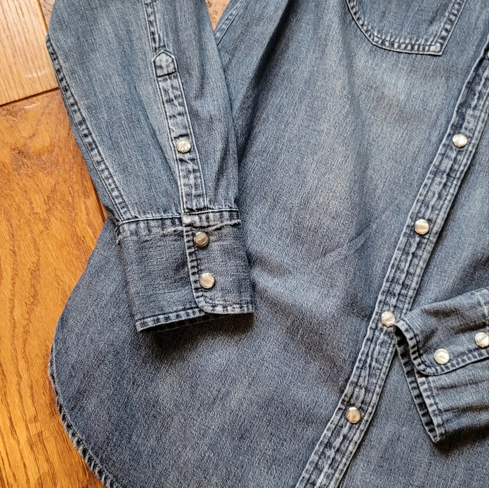 J.Crew Tall Western Pearl Snap Chambray Shirt in Vintage Indigo Item G2533 - Picture 6 of 9